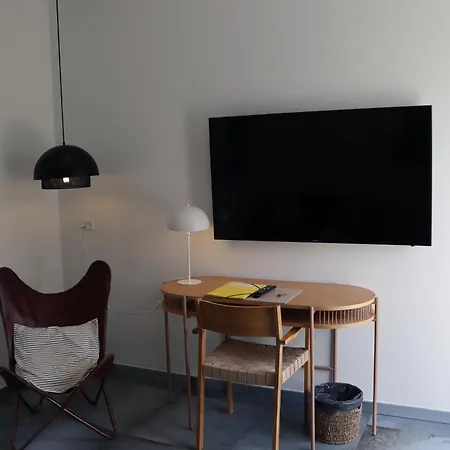 Petite Hotel